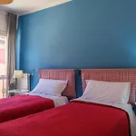 레지던스 비타 스튜디오 & 아파트 *